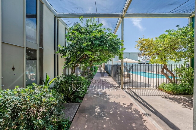 Building Photo - 4411 N 40th St