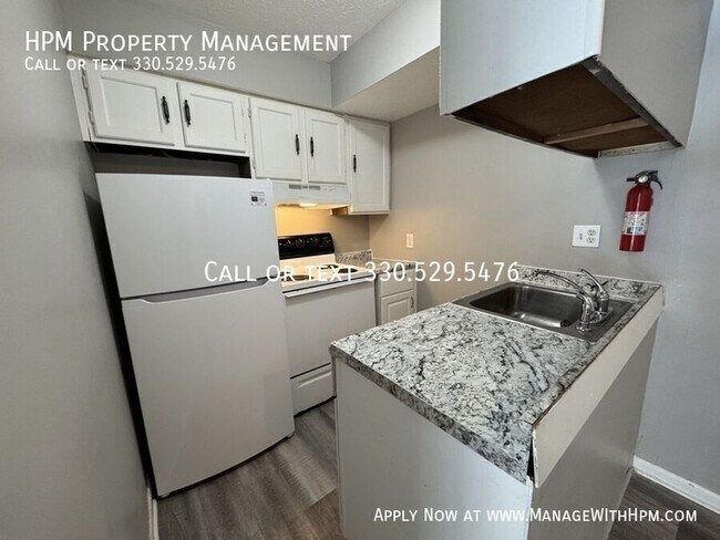 Foto del edificio - 4233 Middlebranch Ave NE