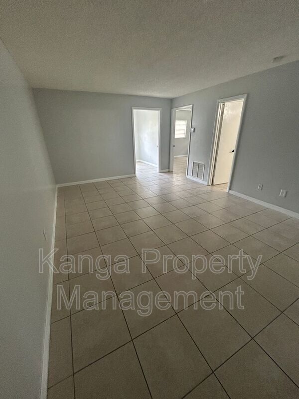 Foto del edificio - 3210 Louisiana Ave