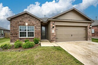 Building Photo - 909 Emerson Dr