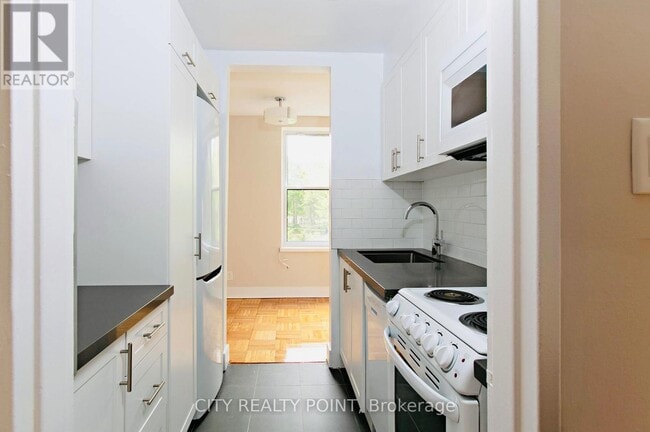 Photo du bâtiment - 1545 Bathurst St