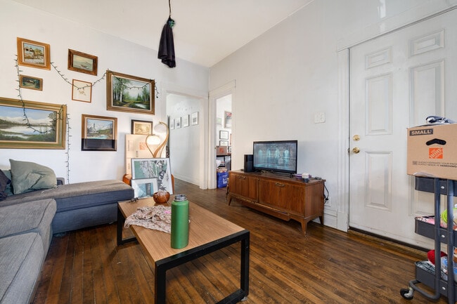 Foto del edificio - 3521 W Cortland St