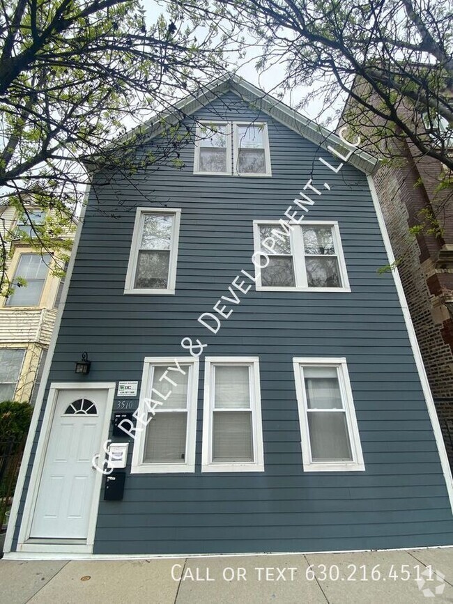 Building Photo - 3510 W Irving Pk Rd