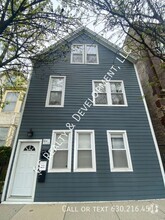 Building Photo - 3510 W Irving Pk Rd