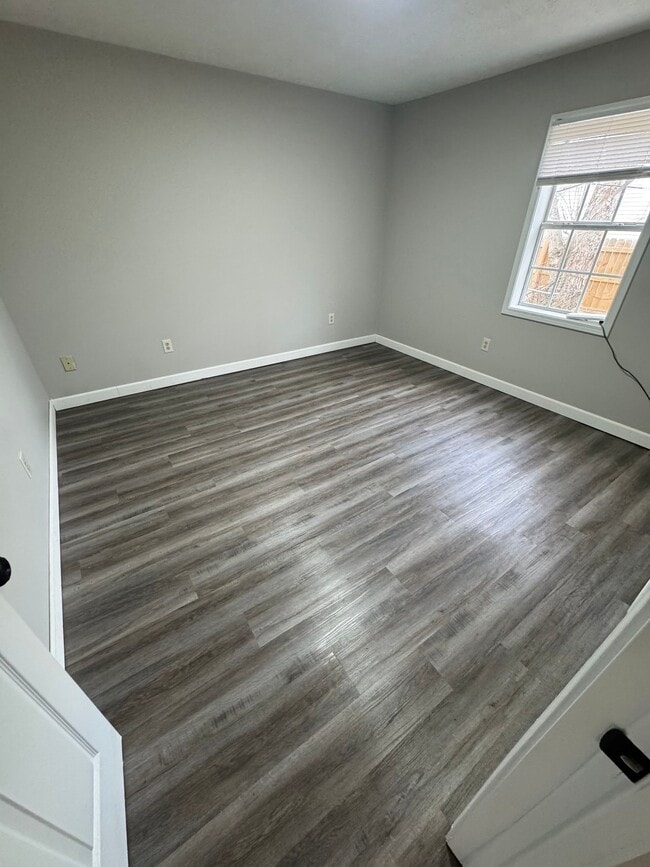 Building Photo - 1282 Fairground Rd