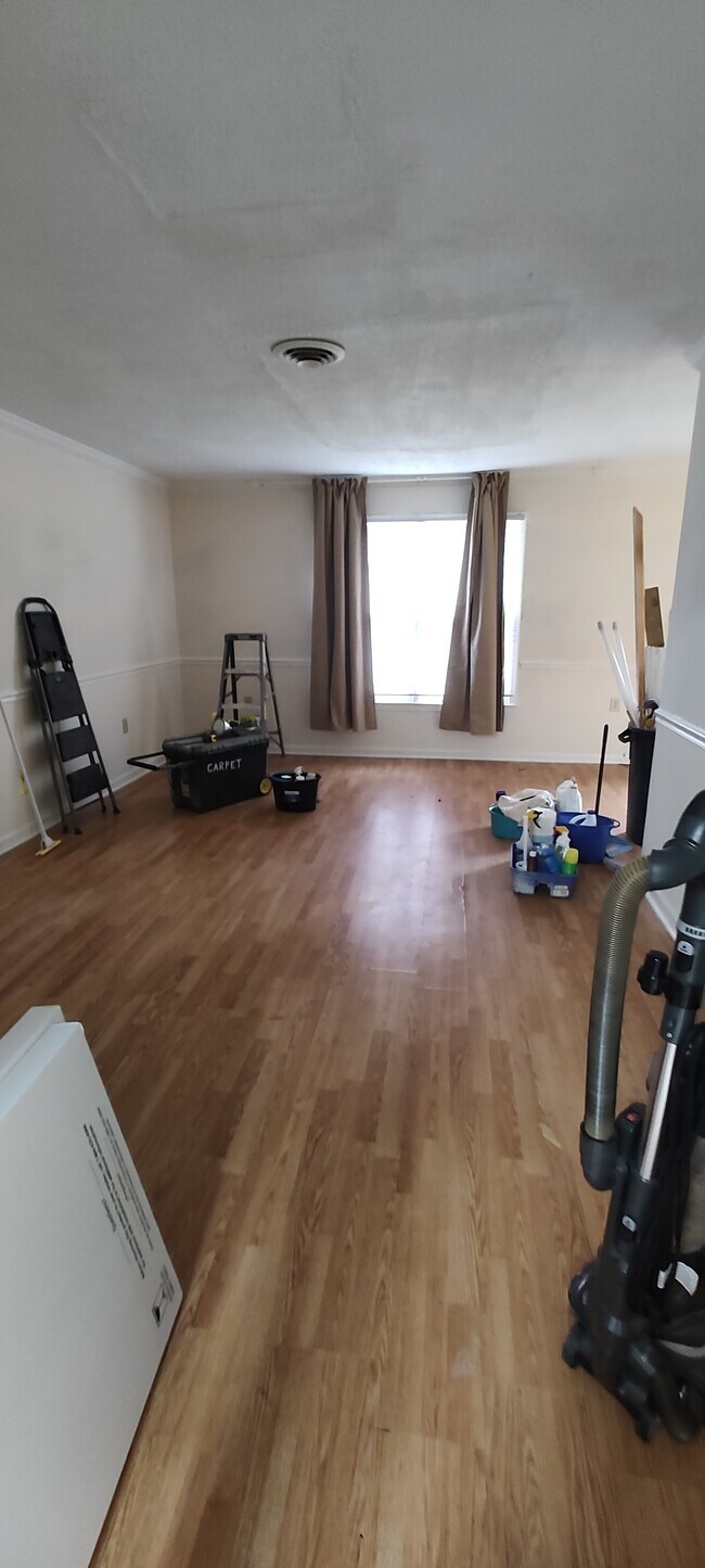 Foto del edificio - 6344 Winston Pl