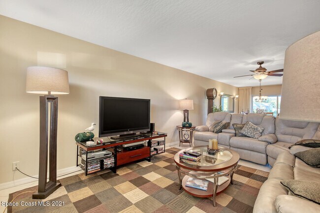 Building Photo - 428 Meadowlark Ln