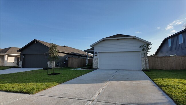 Building Photo - 14206 Granger Pointe Ln