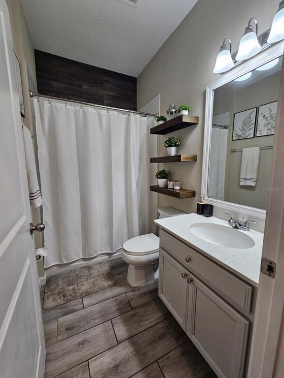 Building Photo - 589 Disa Dr