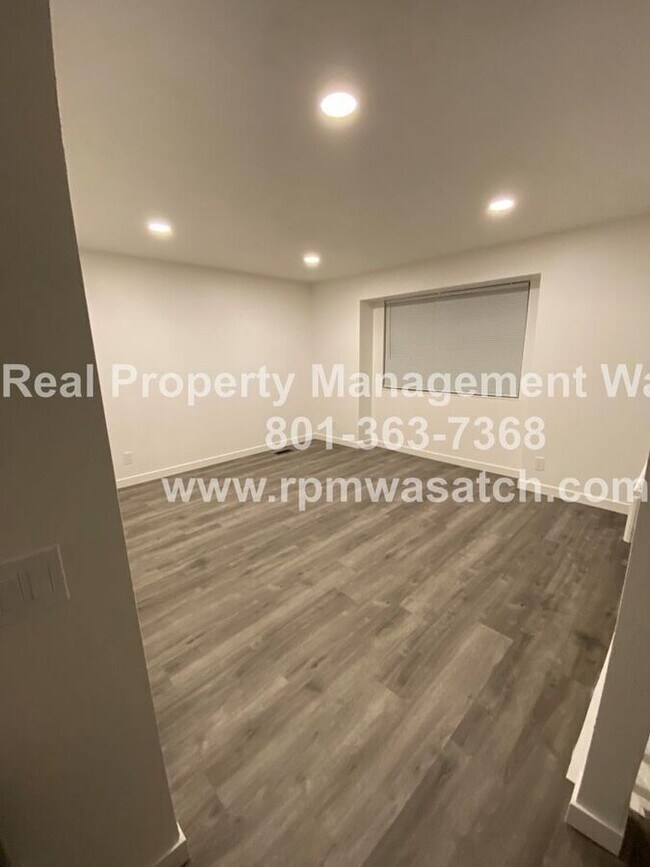 Foto del edificio - 4149 Mann Way