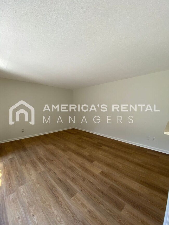 Foto del edificio - Condo for rent in the Altamont Patio Condo...