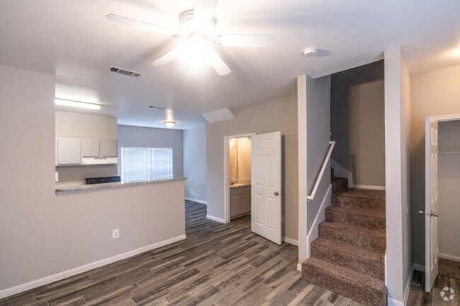 2BR, 2.5BA - 996 SF - Tatum Townhomes and Apartment