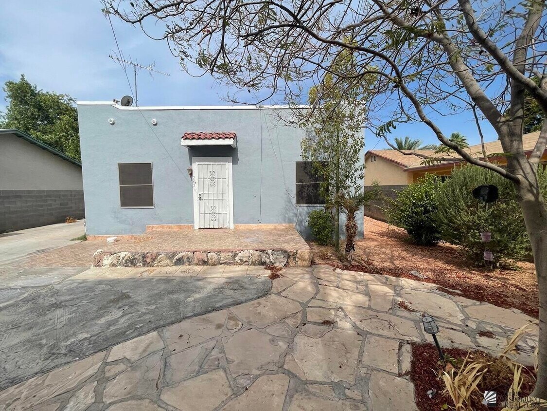 Foto principal - 242 S 15th Ave