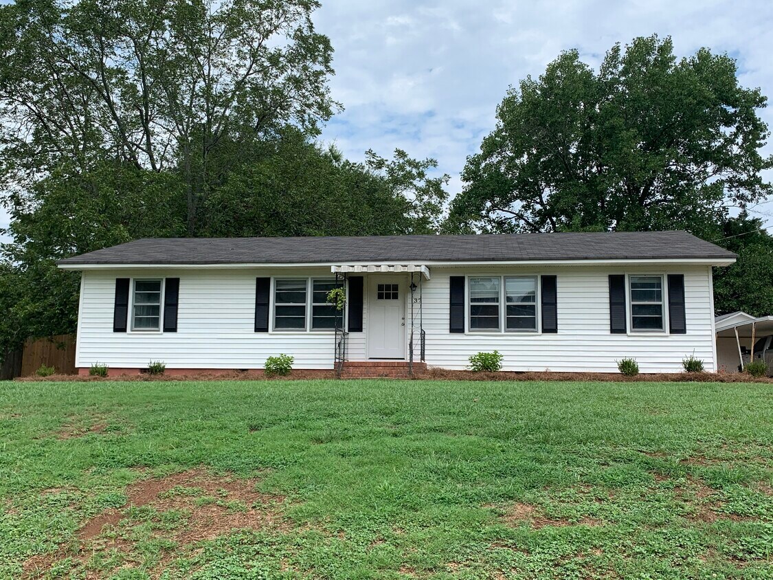 Exterior - 137 Baker St