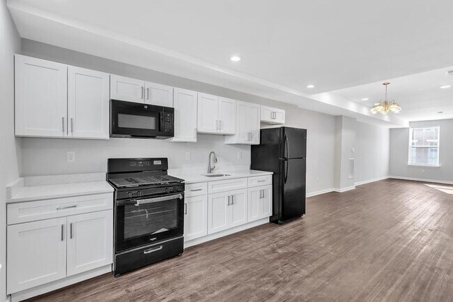 Building Photo - 1622 Darley Ave