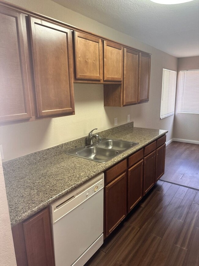 Building Photo - WE PAY REFERRAL