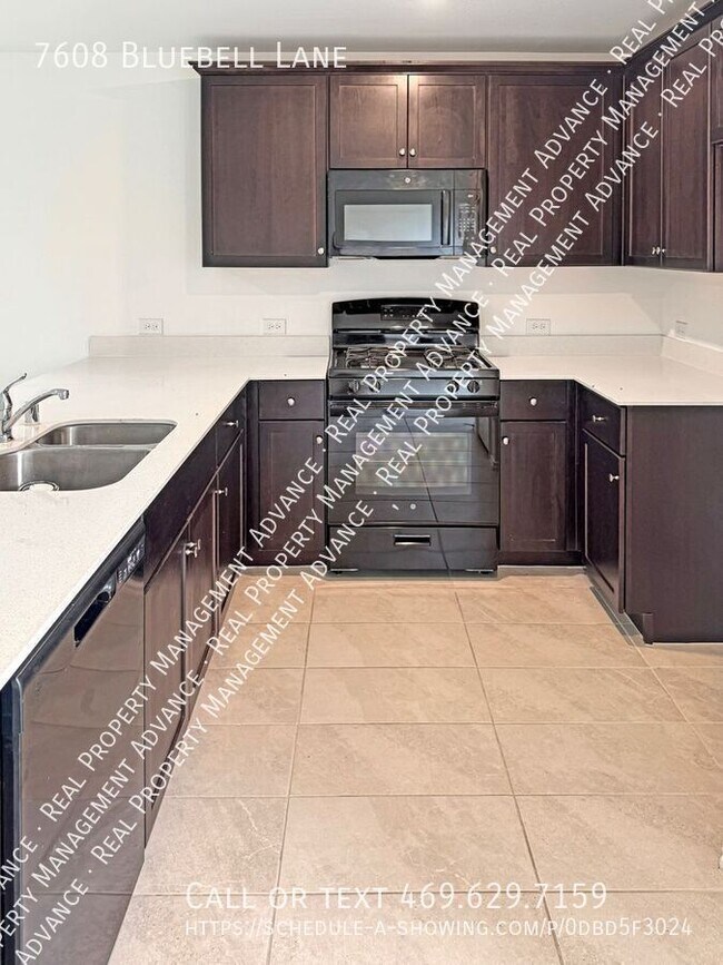 Building Photo - 7608 Bluebell Ln