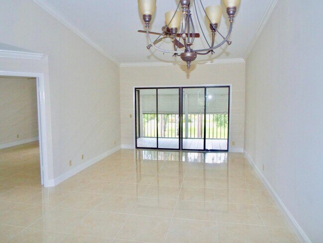 Foto del edificio - 3350 Perimeter Dr