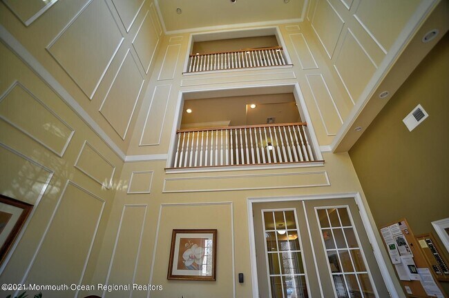 Building Photo - 420 Sophee Ln