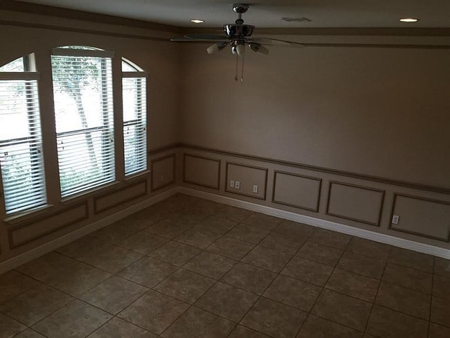Building Photo - 5600 Alvin A Klein Dr