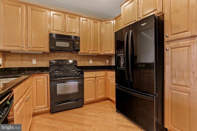 Foto del edificio - 400 Cameron Station Blvd
