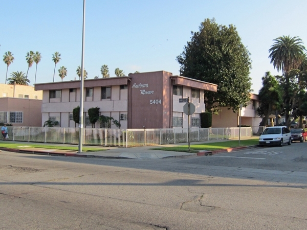 Building Photo - Andrews Manor