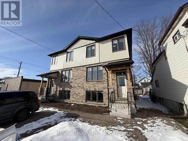 Building Photo - 675 Princess St