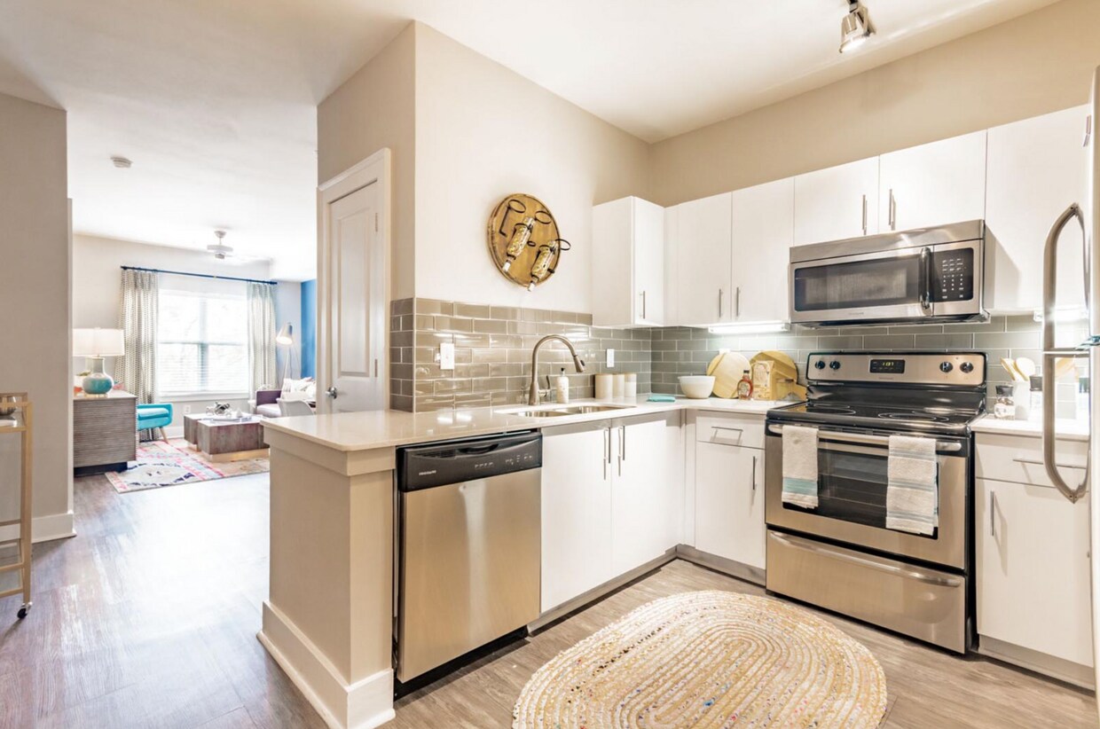 Foto principal - 571 Broadview Pl NE