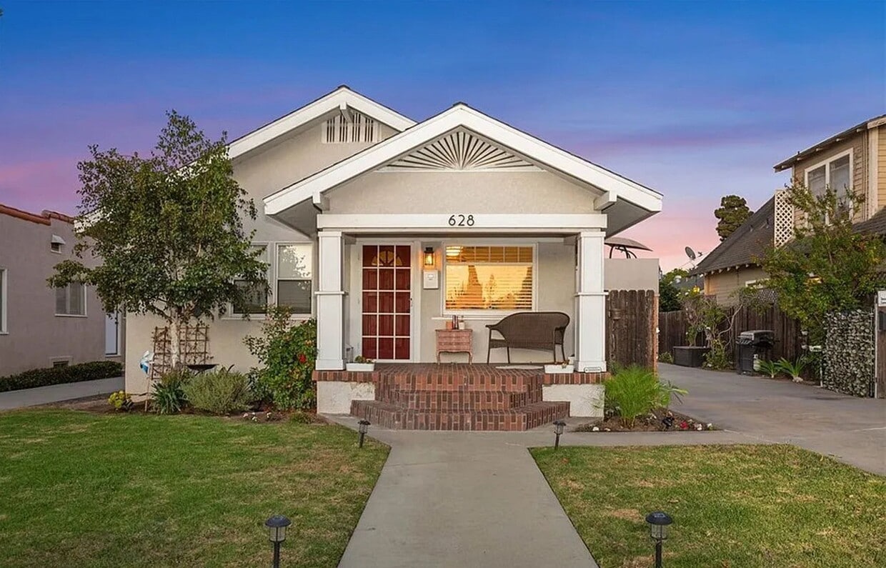 Primary Photo - 628-630 Mira Mar Avenue