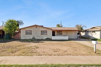 Building Photo - 3343 W Palmaire Ave