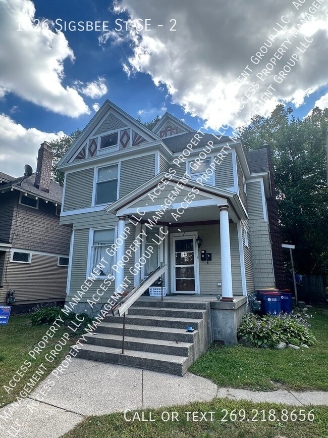Building Photo - 1326 Sigsbee St SE