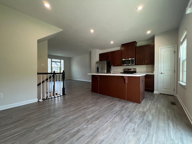 Foto del edificio - 225 Stonehurst Dr