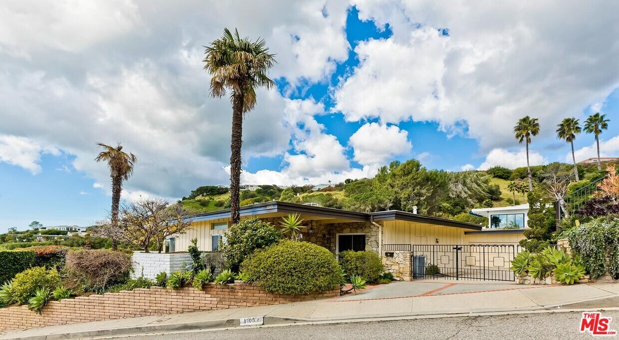 Primary Photo - 1105 Tellem Dr