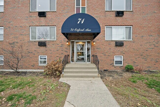 Foto del edificio - 71 Oxford Ave