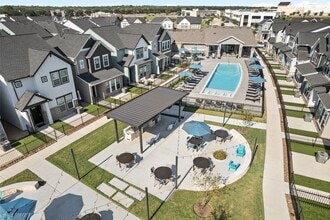 Building Photo - 5300 Berkeley Knl Cir