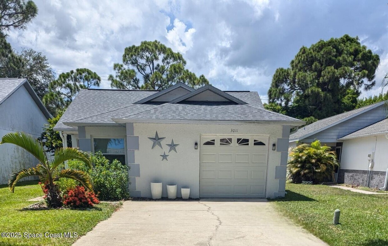 Foto principal - 3011 Dunhill Dr