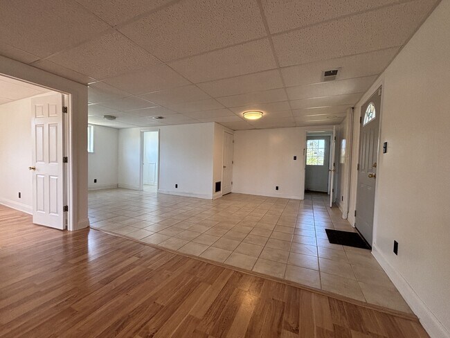 Foto del edificio - 941 Vista Ln