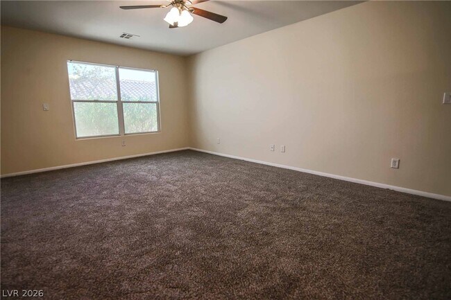 Foto del edificio - 240 Springtime St