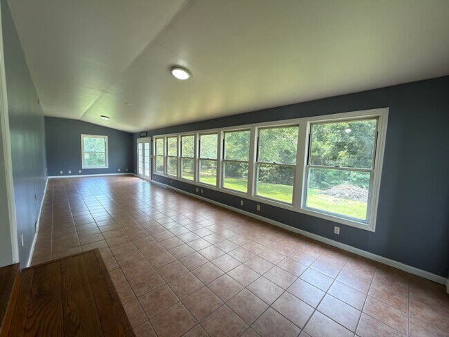 Foto del edificio - 2233 Ladd Springs Rd SE