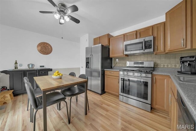 Building Photo - 2866 Radnor St