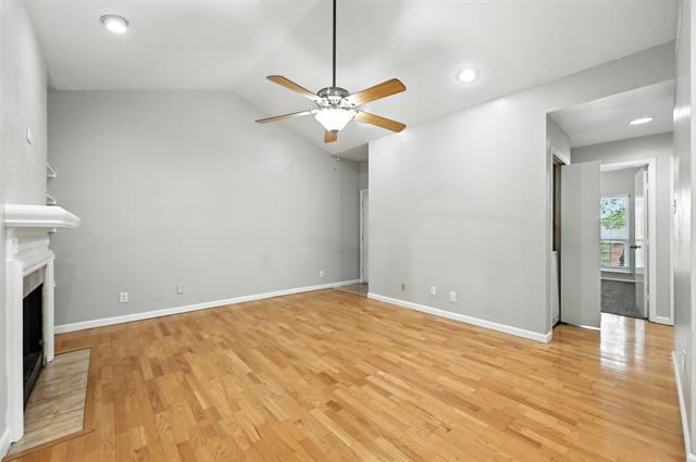 Foto del edificio - 8601 Park Ln