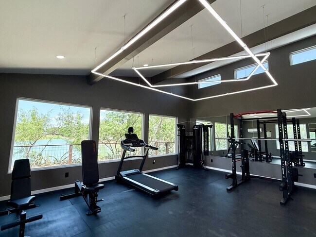 Foto del edificio - 4001 Jenna Ln