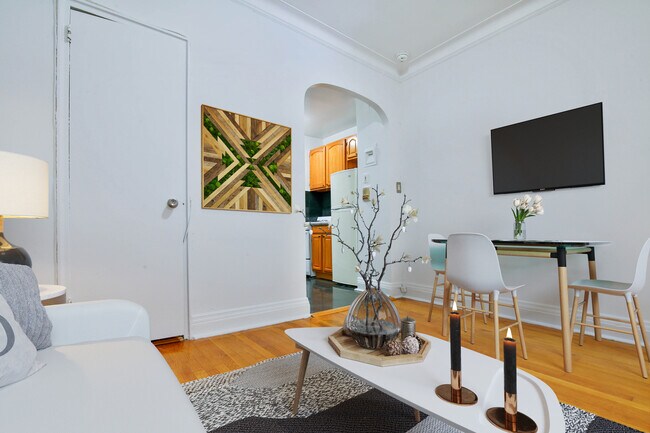 Interior Photo - 156 East 85th Street