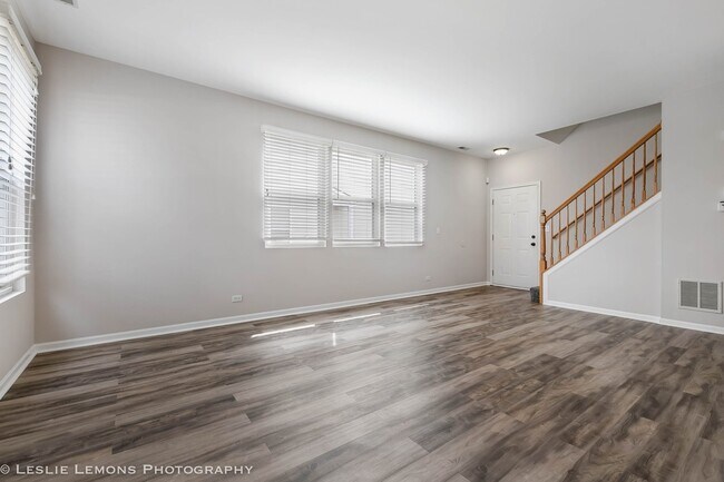 Foto del edificio - 4137 Blackstone Dr