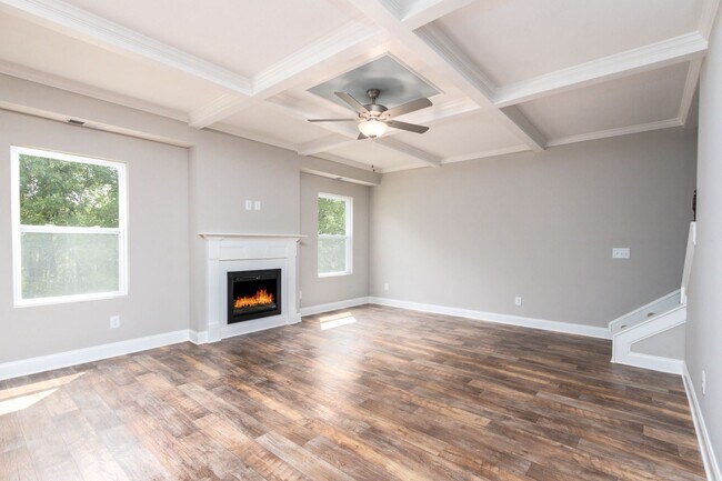 Building Photo - 5 br, 3 bath House - 2212 Viking Ct.