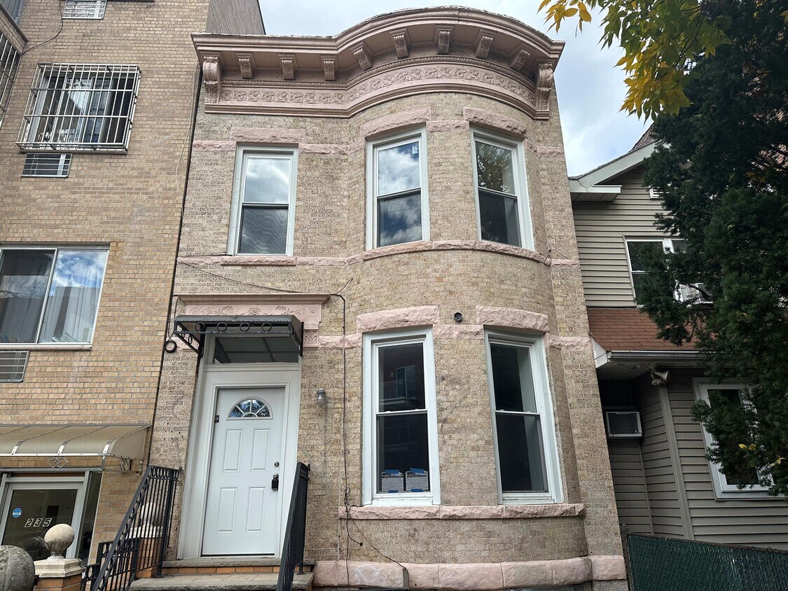 239 55th St Unit 1, Brooklyn, NY 11220 Apartment for Rent in Brooklyn
