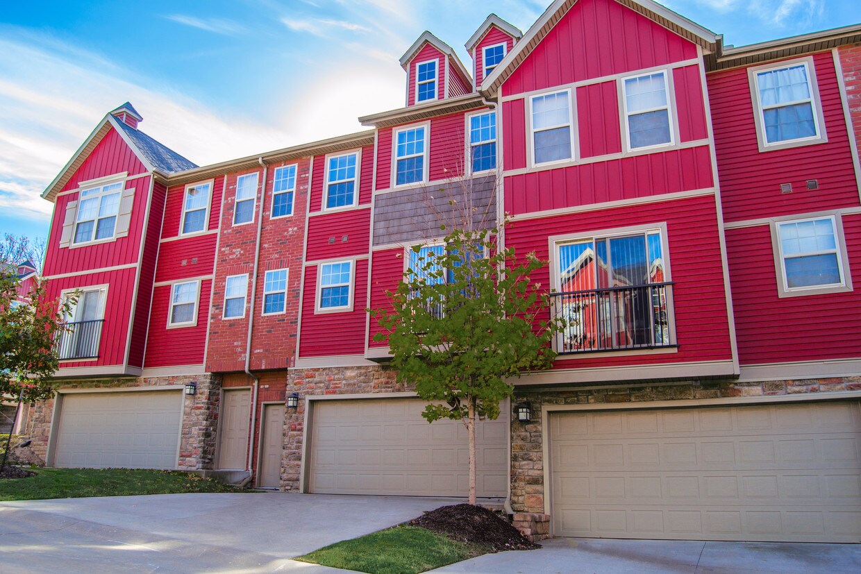 2864 W Lakewood Dr, Fayetteville, AR 72704 Condo for Rent in