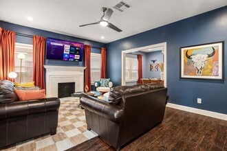 Building Photo - 2819 Wheeler Ave