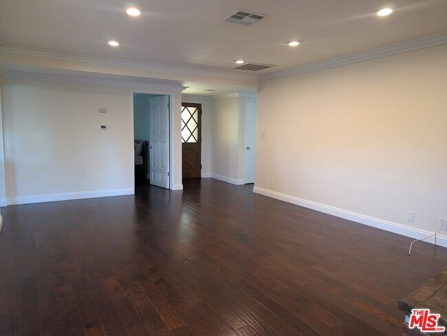 Foto del edificio - 1308 S Montebello Blvd