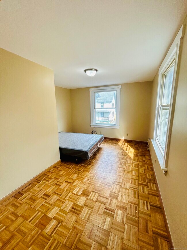 Foto del edificio - 25 Holbrook St